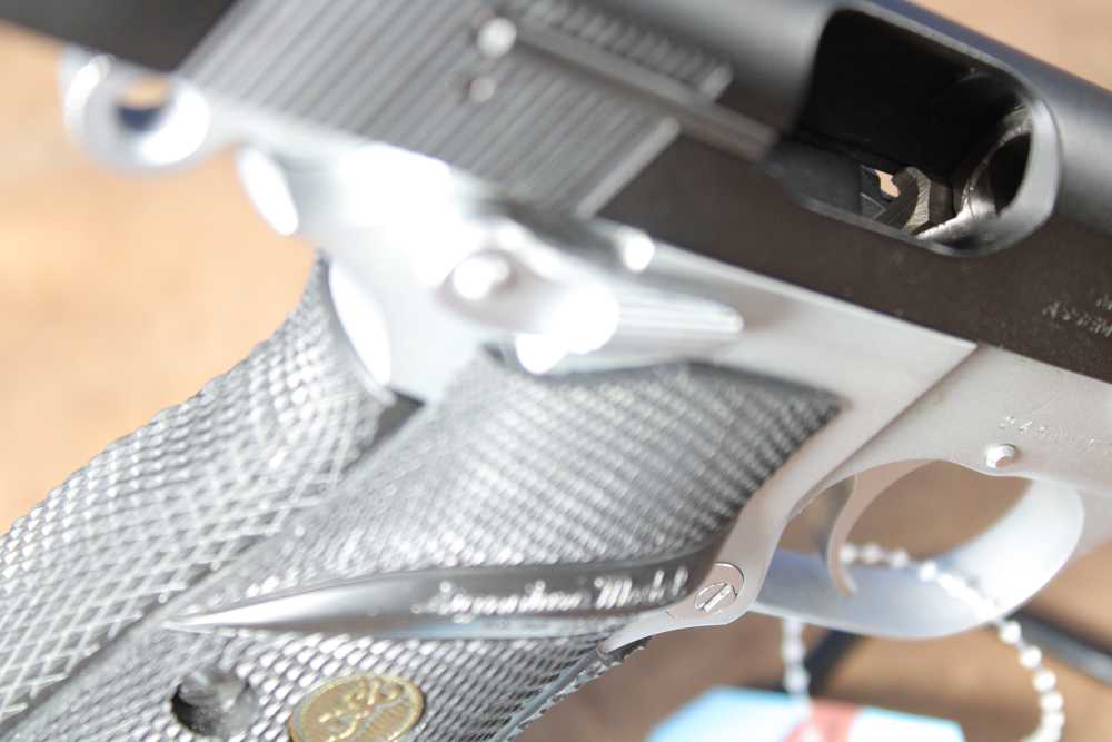 03791 Browning Hi-Power Two Tone 9 MM-img-14