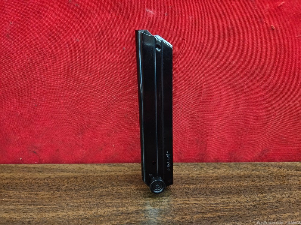 2 Mecgar made Luger P08 9mm 8rd 8 Round Magazines Blued Finish MGLUGP08B-img-4