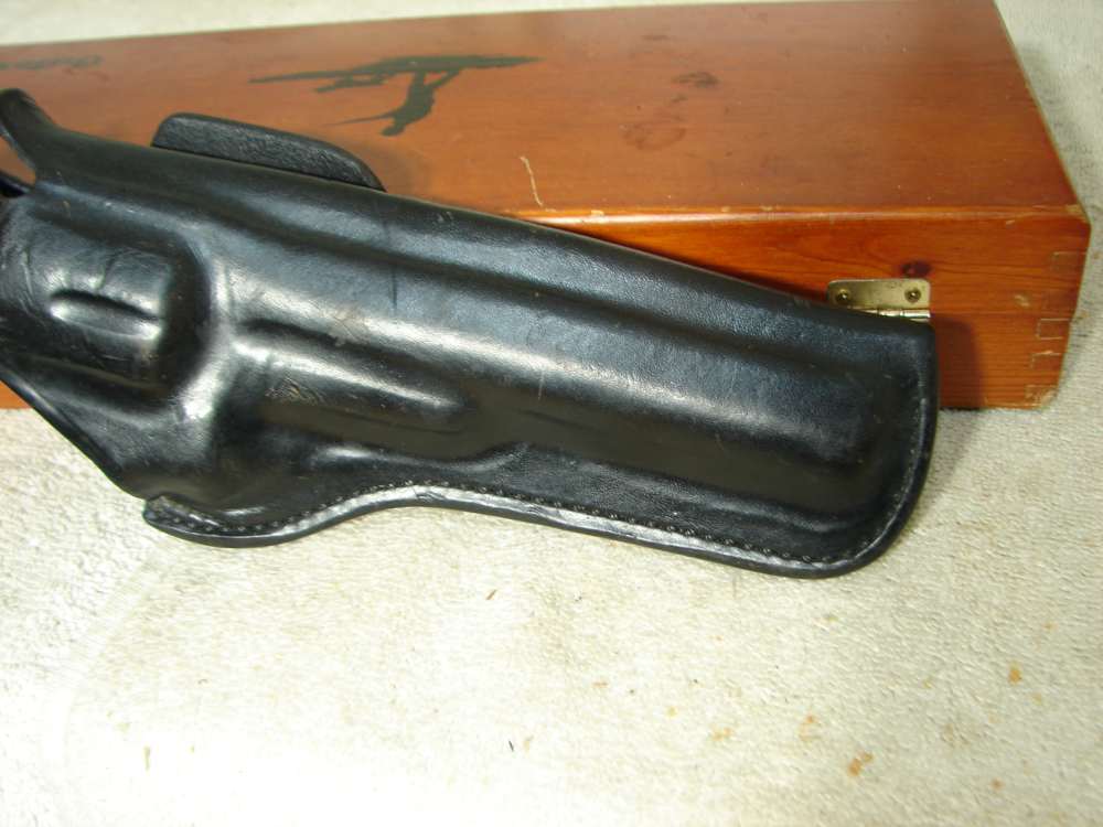 COLT TROOPER AND S&W K FRAME HOLSTER BY BIANCHI RT HAND UP TO 6" BARREL-img-11