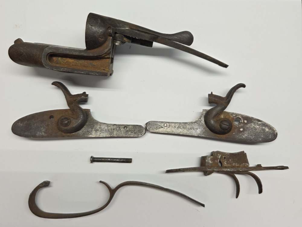 Scholefield shotgun receiver and locks - PRE 1898-img-1