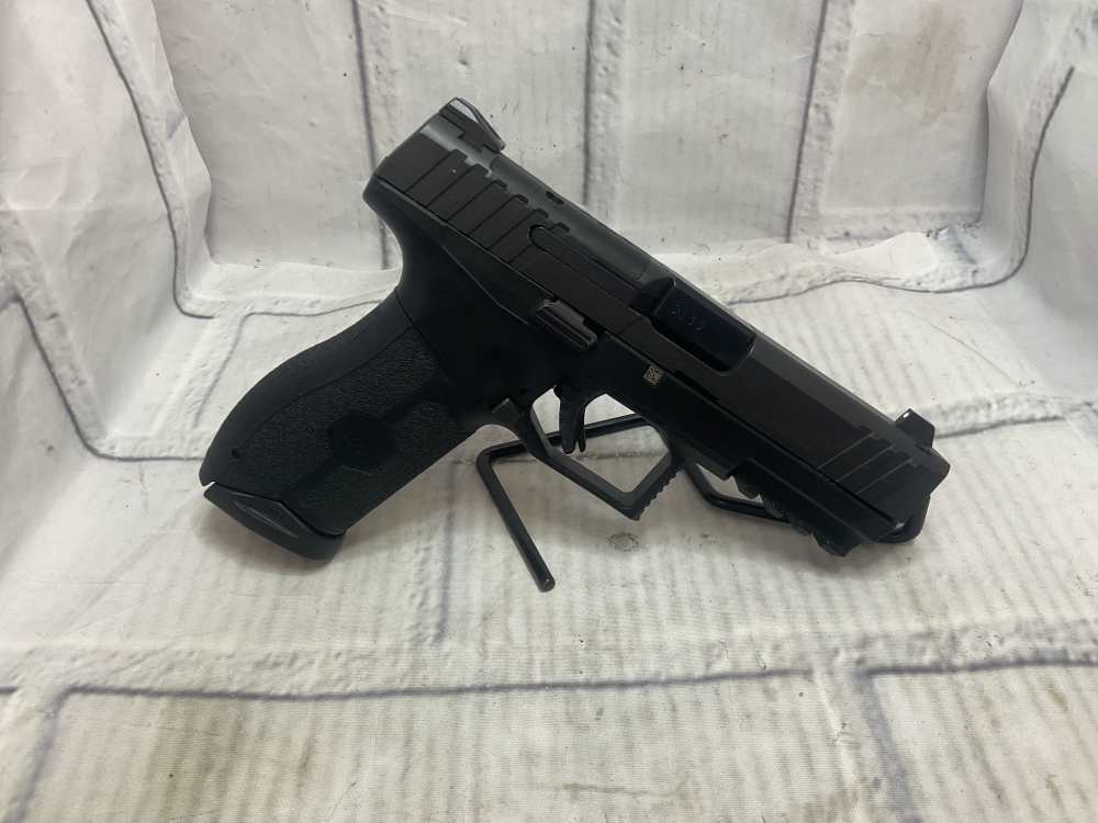 IWI Masada 9mm-img-1