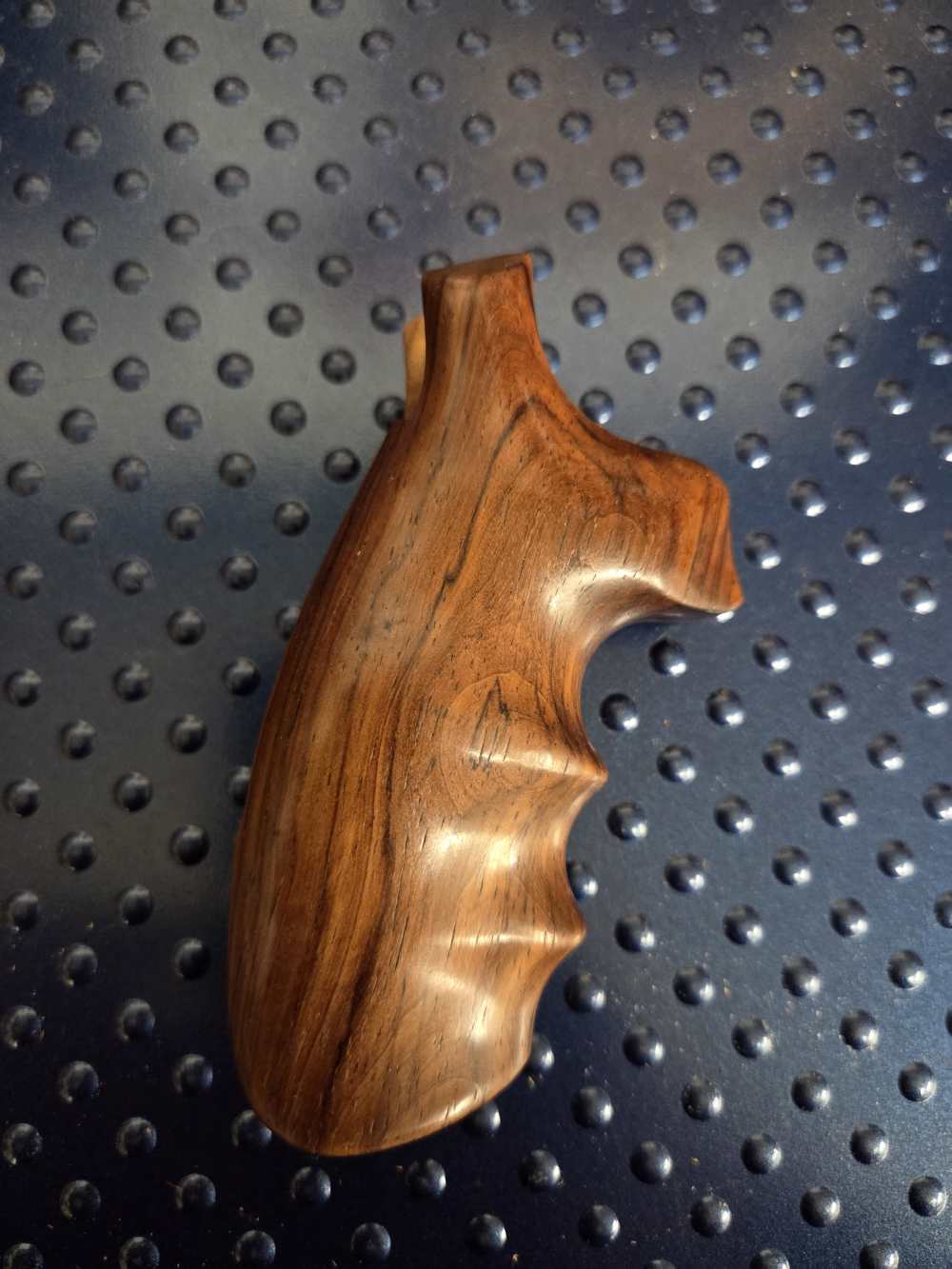 Hogue Exotic Wood Grips for S&W  N Frame  Round Butt  Revolvers-img-0