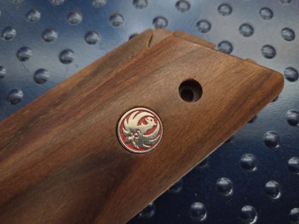 Set of Ruger Factory Smooth Grips for Mark II-img-6