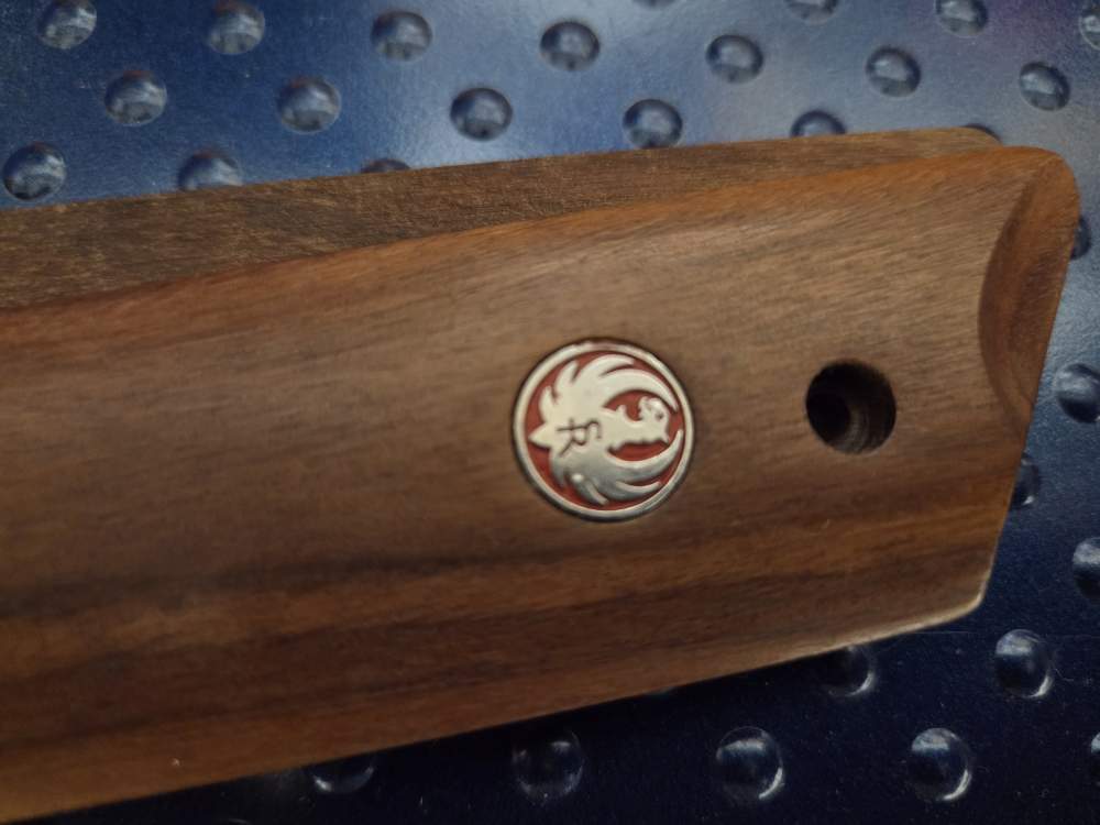 Set of Ruger Factory Smooth Grips for Mark II-img-5