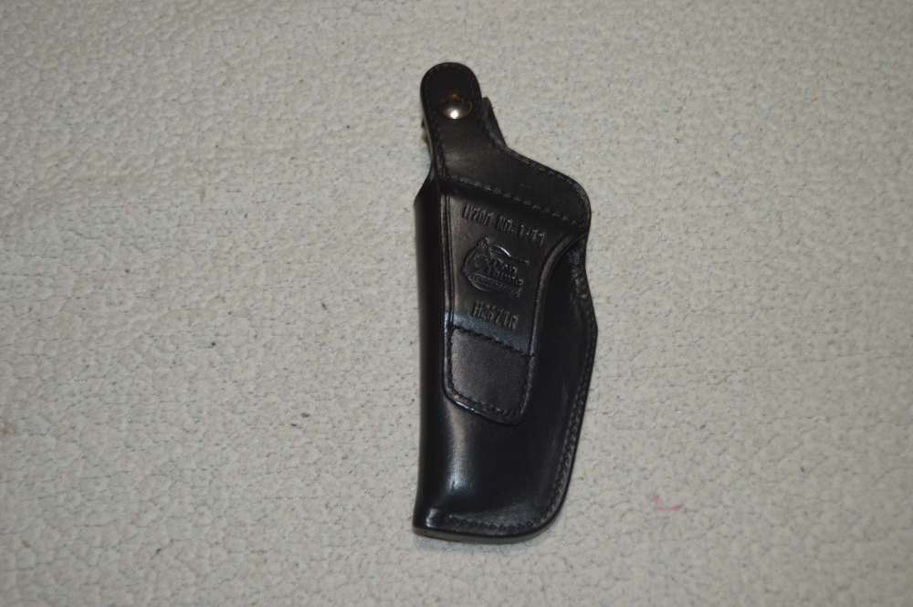 EXCELLENT Don Hume Black Leather 4" Revolver RH Hip Holster-img-0