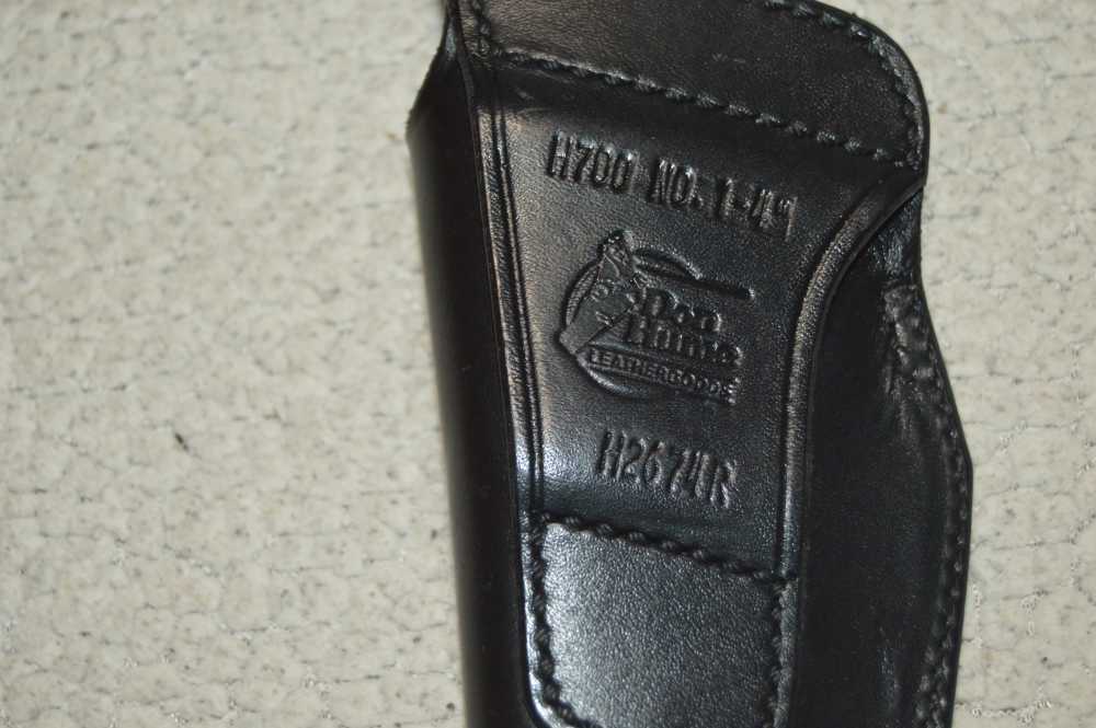 EXCELLENT Don Hume Black Leather 4" Revolver RH Hip Holster-img-1