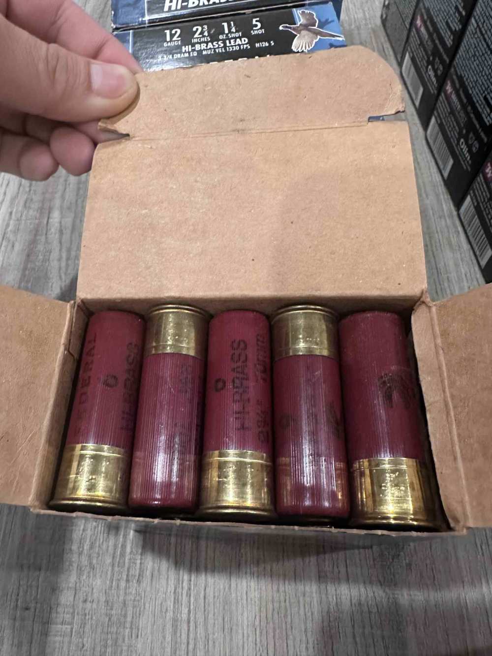 350 rounds shell of 12 gauge premium high end birdshot Lot 15 boxes of 25 -img-2