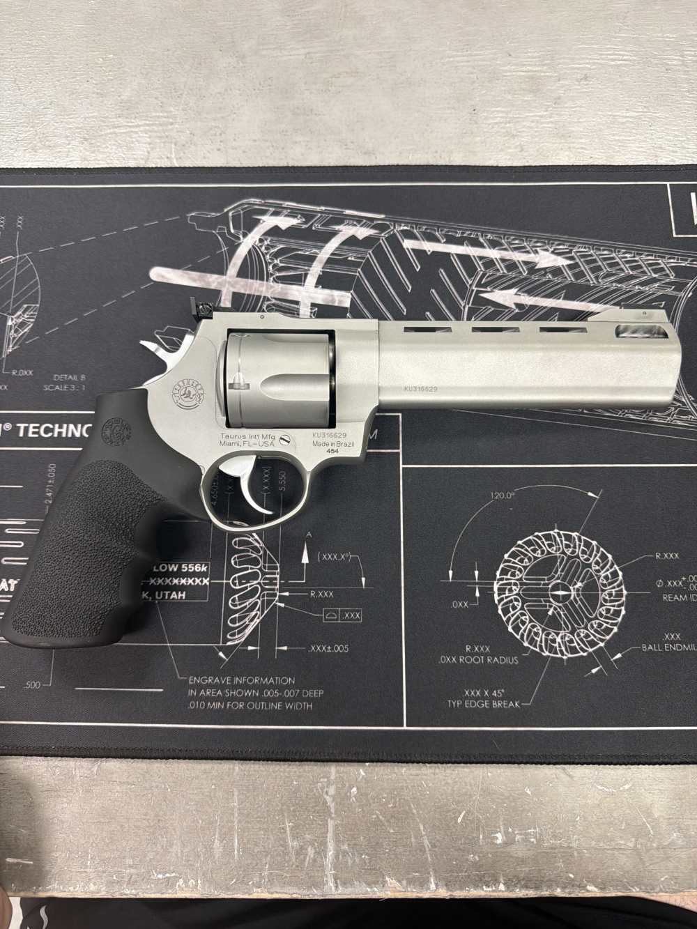 Taurus Raging Bull-img-2