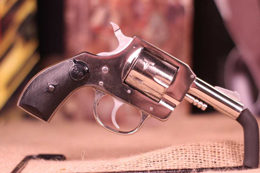 H&R Model 733 .32 S&W Double Action Revolver-img-3