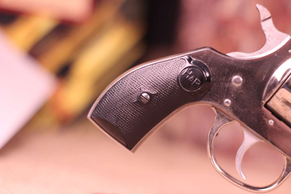 H&R Model 733 .32 S&W Double Action Revolver-img-4
