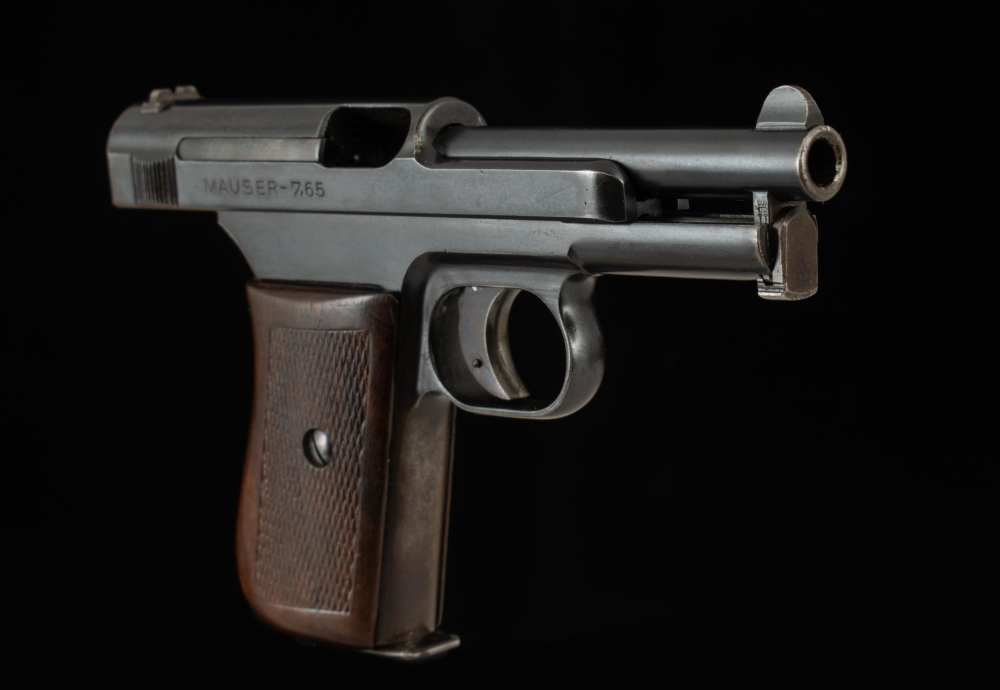 Mauser Model 1934 7.65mm – ALL MATCHING SN, MIRROR BORE, WALNUT GRIPS-img-3