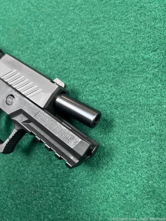 Sig Sauer P320 9mm 3.75" w/ 15rd Magazine-img-6