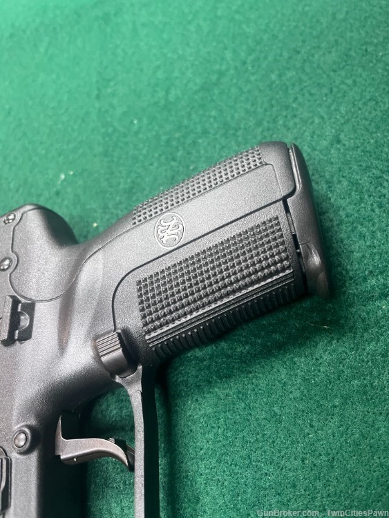 FNH Five-Seven MK2P 5.7x28mm w/ Mags & Case-img-3