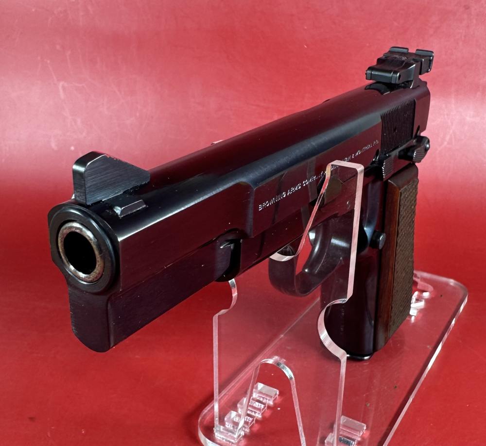 1994 Belgium Browning Hi power, 9mm. 2x13rd mags. Walnut Grips. LNIB.-img-3