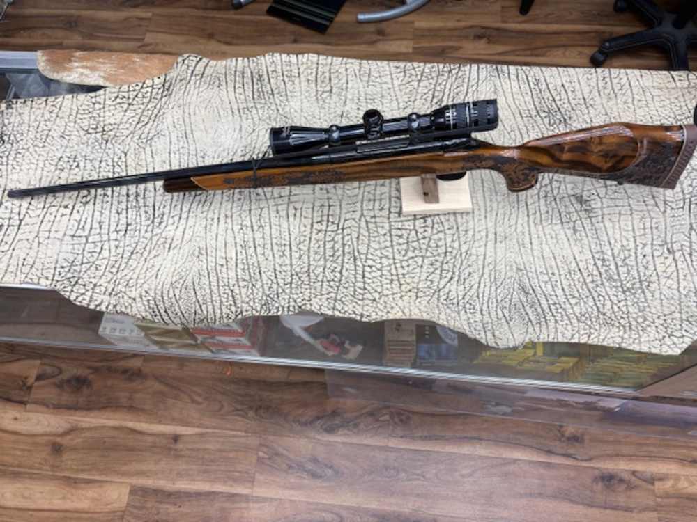 Weatherby MK V Lasermark .300WTB mag Weatherby Premiere 3x9x40 scope.-img-0