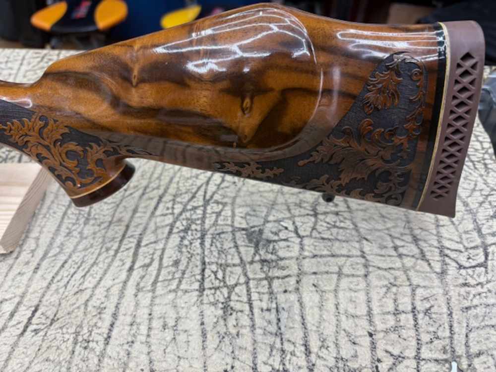 Weatherby MK V Lasermark .300WTB mag Weatherby Premiere 3x9x40 scope.-img-9