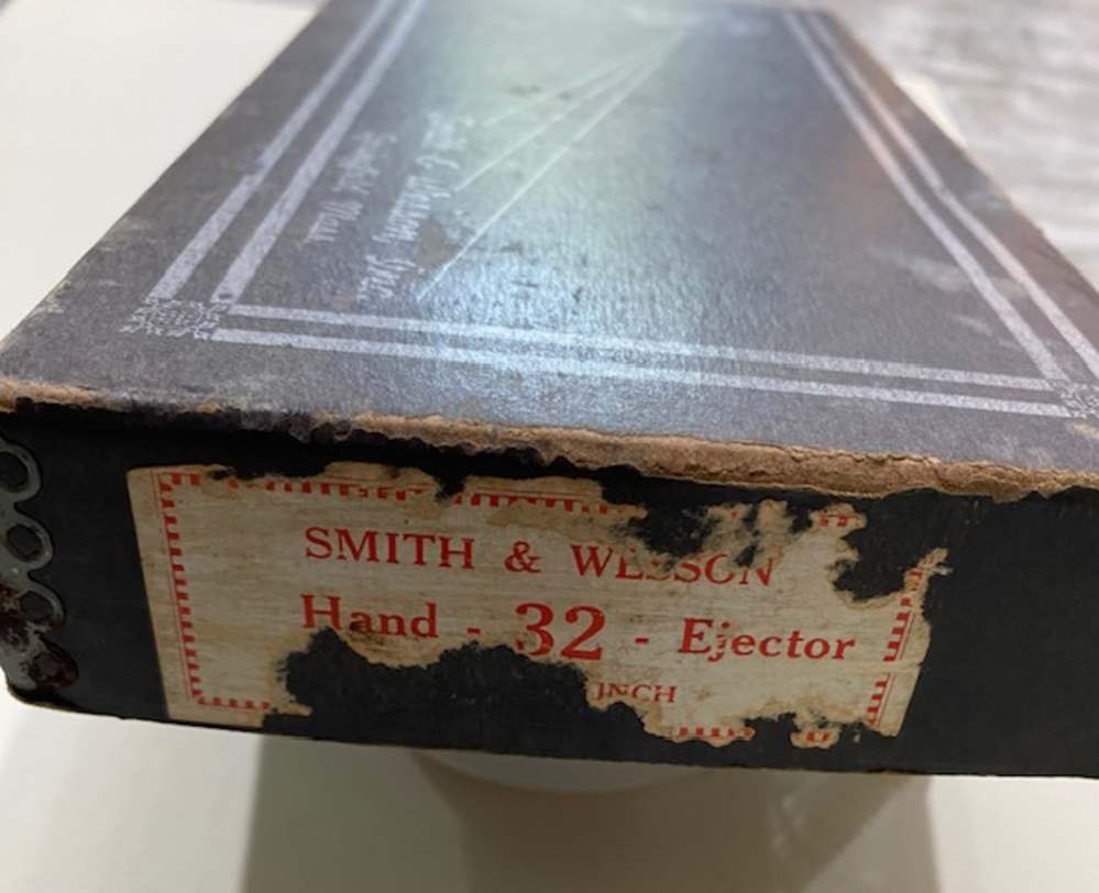 Smith & Wesson 1954 32 Long Hand Ejector Unfired-img-10