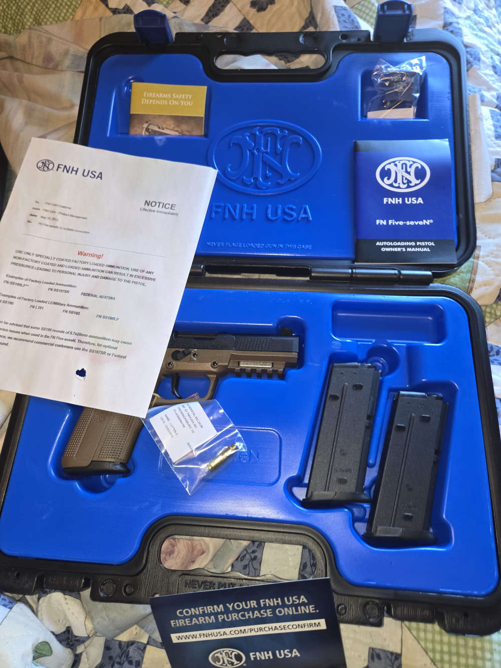 FNH semi auto pistol 5.7x28 two tone -img-0