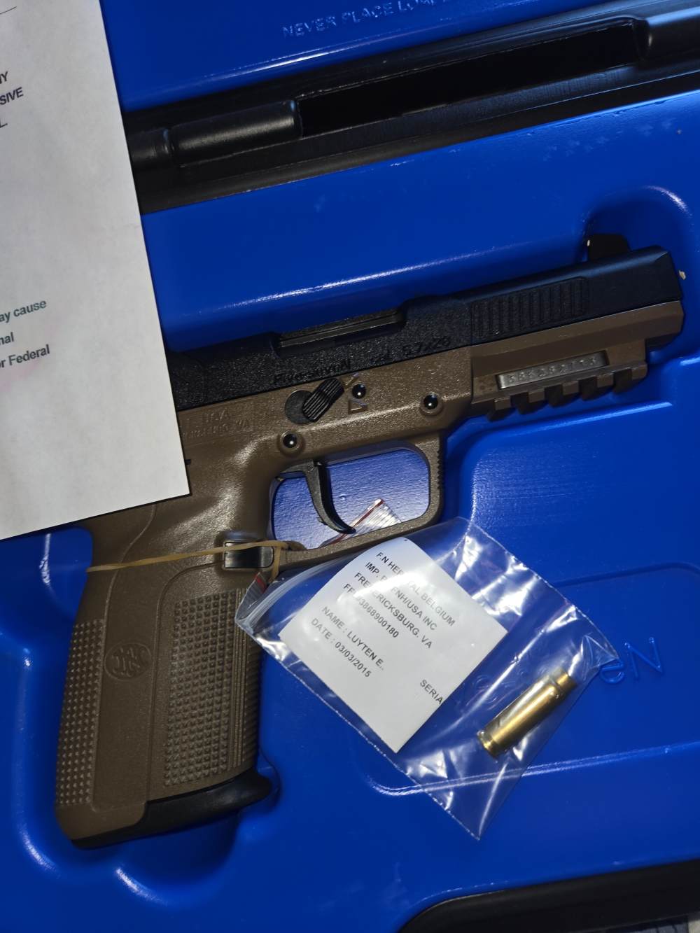 FNH semi auto pistol 5.7x28 two tone -img-3