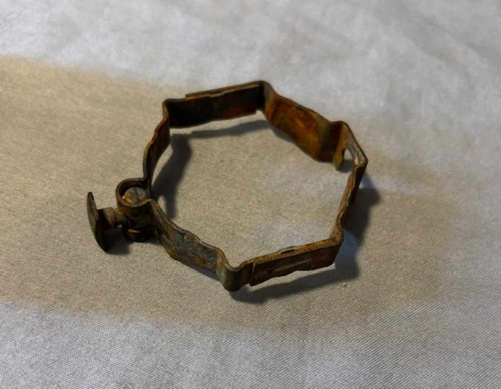 "COBRA FANGS" VIETNAM TRENCH ART ASHTRAY  40MM & LINKED 7.62  & 1 MK19 LINK-img-7