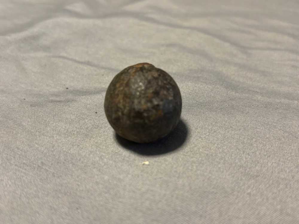 8 PIECES DIFFERENT SIZE GRAPESHOT INERT CANNON BALL ALL FROM PENNSYLVANIA -img-13
