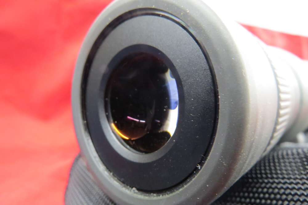 Vortex Razor HD 27-60x85mm Spotting Scope-img-9