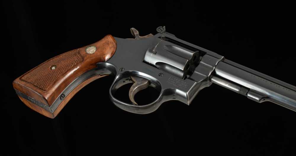 Smith & Wesson Model 17-4 .22LR - 1982, 6” BARREL, BLUED, MIRROR BORE-img-8