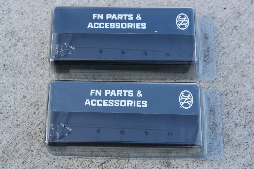 MUST HAVE FN Five Seven 5.7x28mm 20rd Mag Black NEW (2 Pack)-img-3