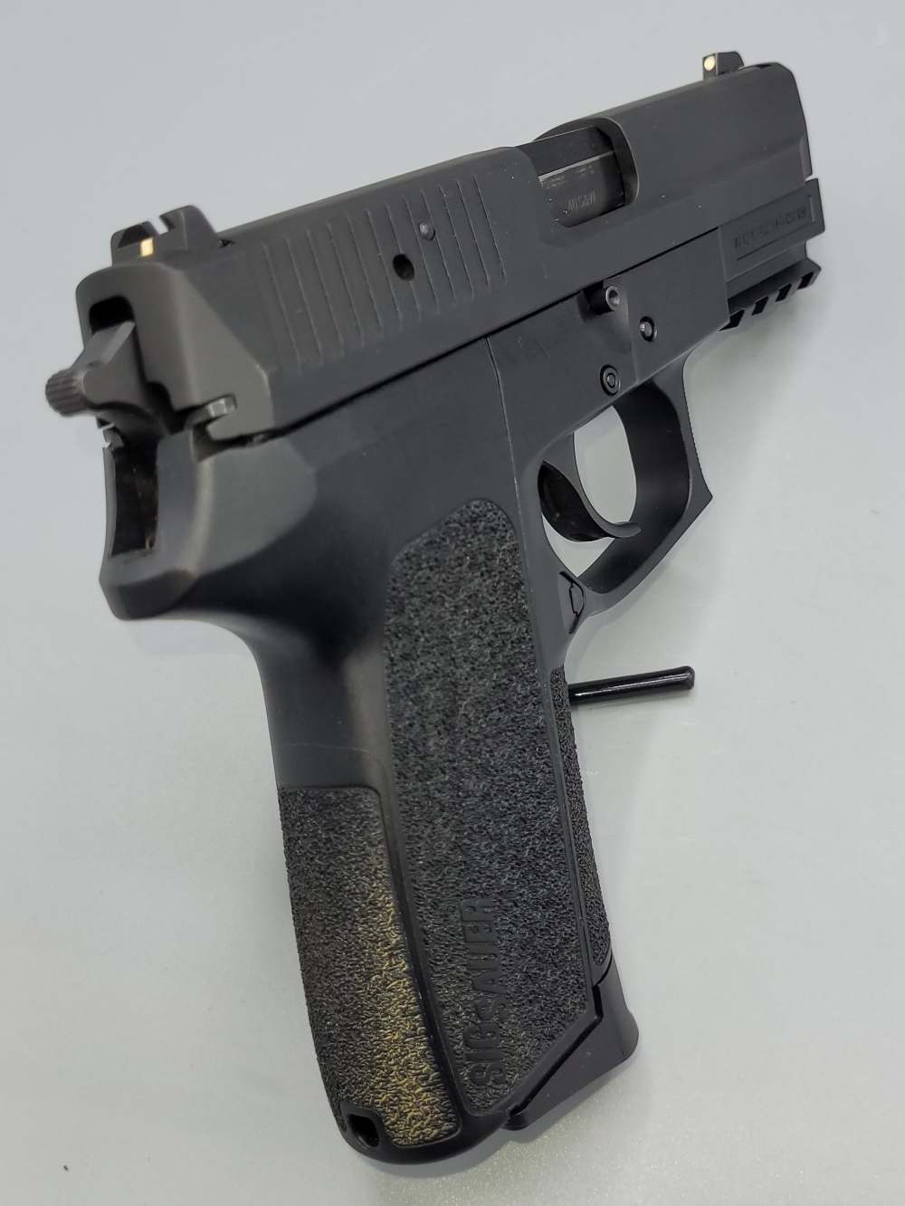 Sig Sauer SP2022 .40 S&W 3.9" DA/SA 12+1-img-3