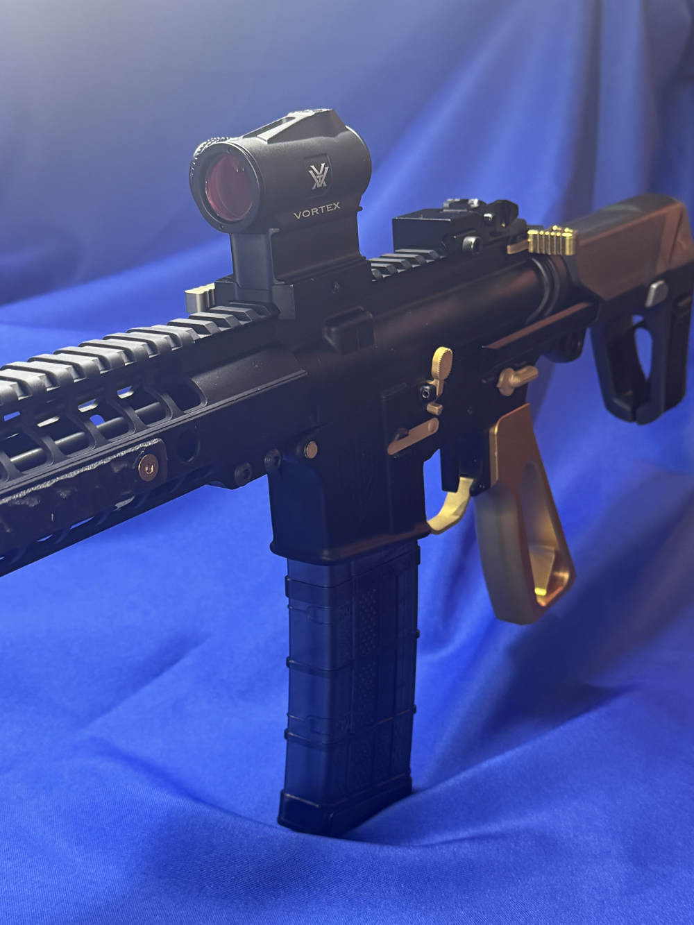 Custom AR-15 Pistol 12.5" 5.56 NATO Black & Gold | Vortex Red Dot Included -img-4