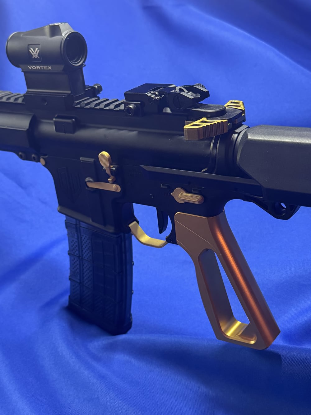 Custom AR-15 Pistol 12.5" 5.56 NATO Black & Gold | Vortex Red Dot Included -img-5