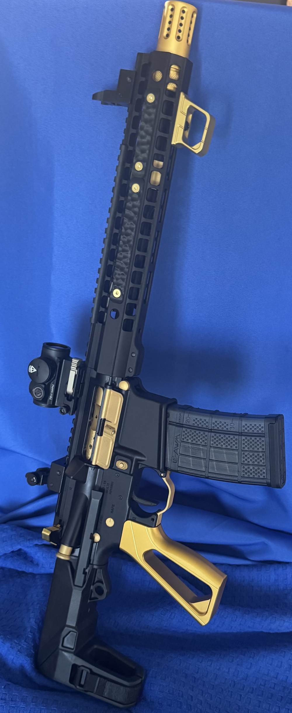 Custom AR-15 Pistol 12.5" 5.56 NATO Black & Gold | Vortex Red Dot Included -img-20