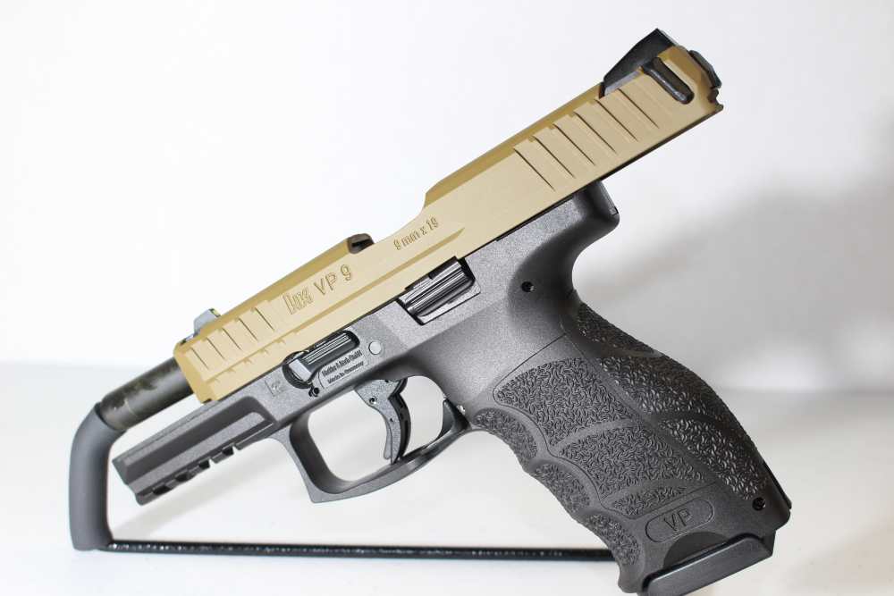 Heckler & Koch Model VP9, FDE slide/black frame edition, New in case-img-2