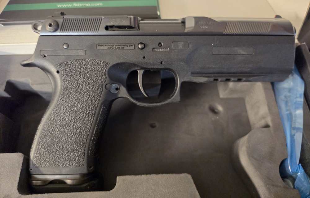 FK BRNO PSD 7.5 FK/9MM OWNED BY 6 TIME UFC WORLD CHAMPION RANDY COUTURE-img-3