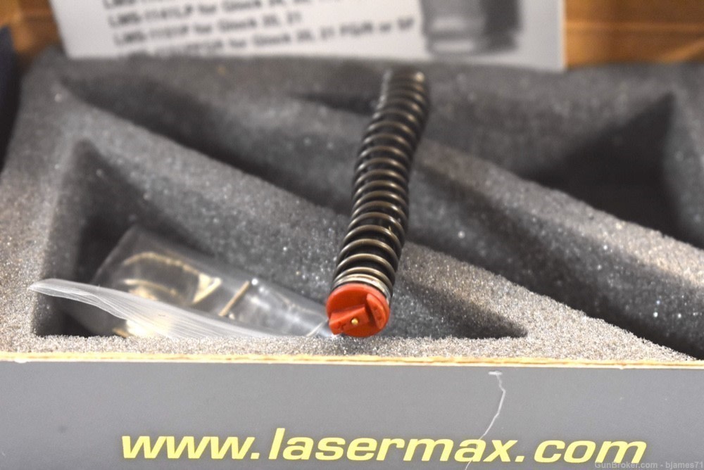 LASERMAX GUIDE ROD LASER FOR GLOCK 17, 22, 31, 37 LIKE NEW -img-7