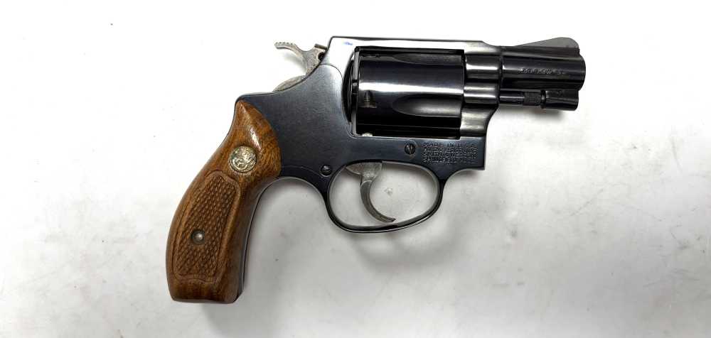 SMITH & WESSON MODEL 36   38 SPL-img-0