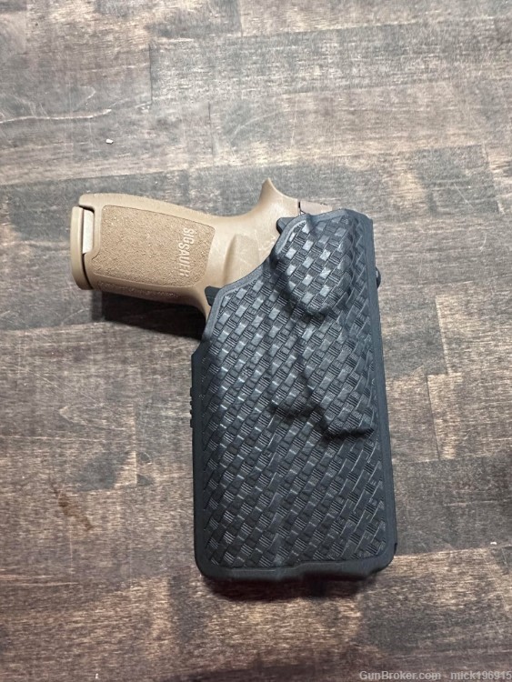 Safariland Basket Weave 7390 ALS Duty Sig 320C or M18  w/TLR7 holster-img-1