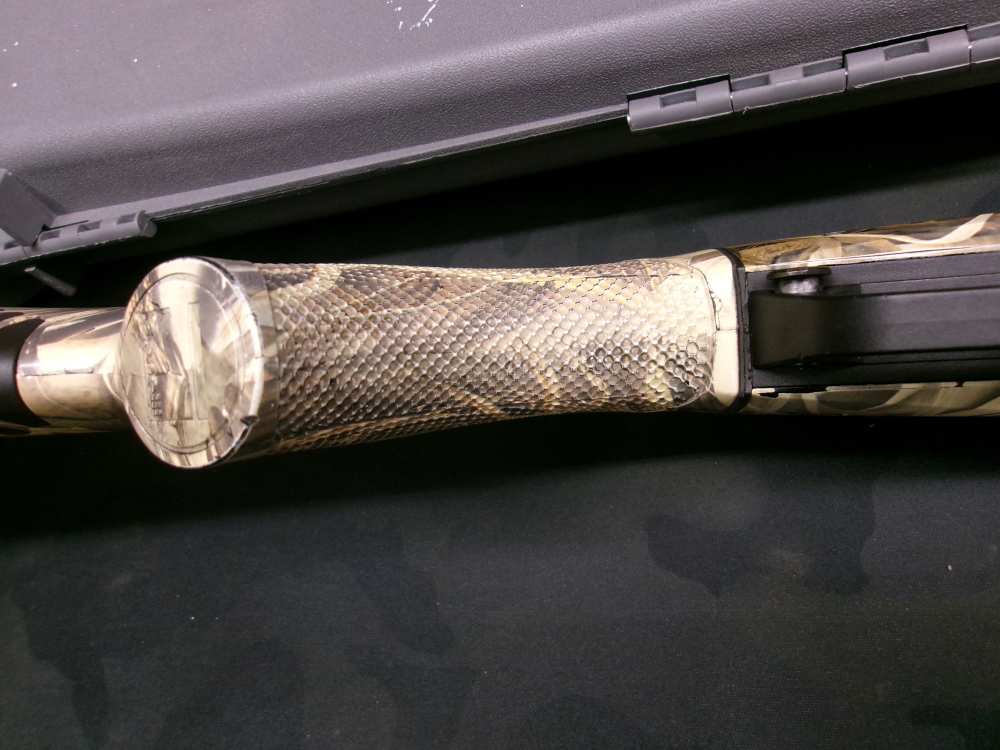 Benelli Super Black Eagle II 12GA 28" Realtree Max-4 -img-15