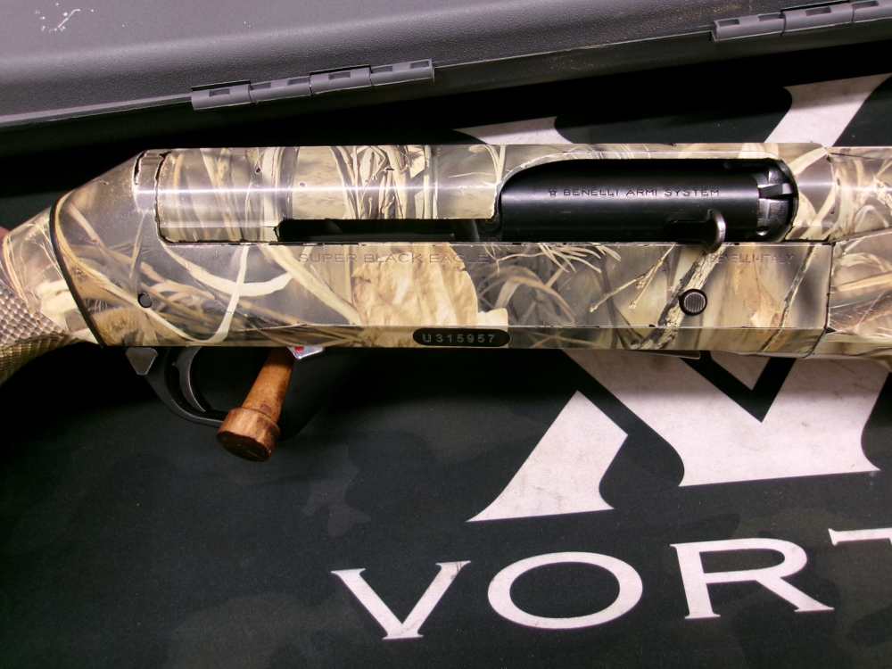 Benelli Super Black Eagle II 12GA 28" Realtree Max-4 -img-10
