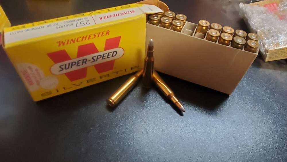 Winchester Super-Speed .257 Roberts 100gr Silvertip – Vintage Factory Ammo -img-1