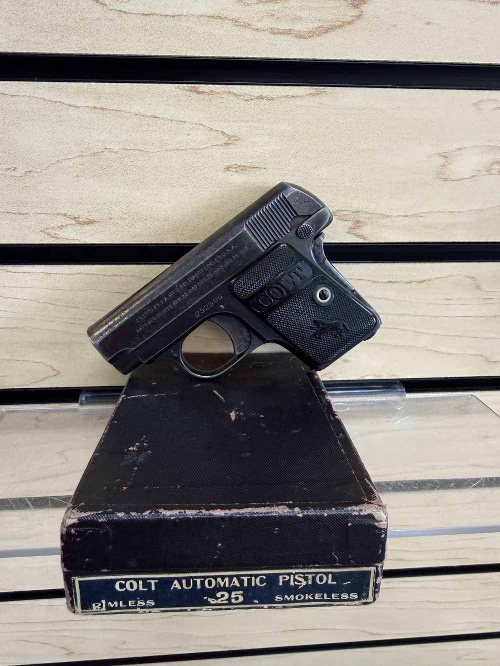 Colt Model 1908 Vest Pocket .25 ACP with Original box -img-9