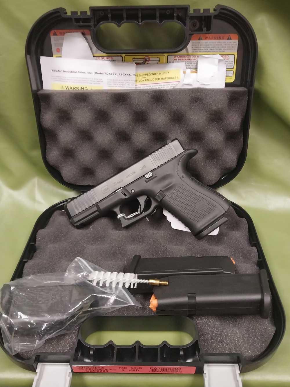 Glock 19 Gen 5, lightly fired, comes w/ box, paperwork, speed loader, and 3-img-0