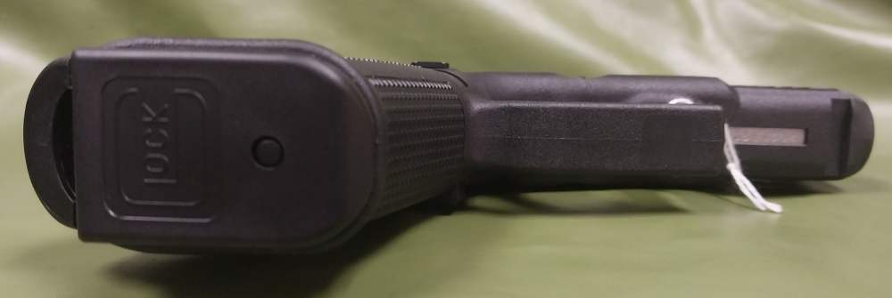 Glock 19 Gen 5, lightly fired, comes w/ box, paperwork, speed loader, and 3-img-4