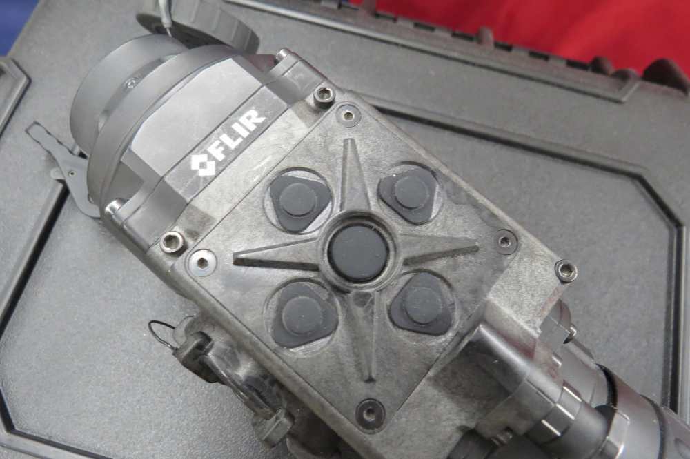 FLIR THERMO SIGHT PRO PTS233-img-2
