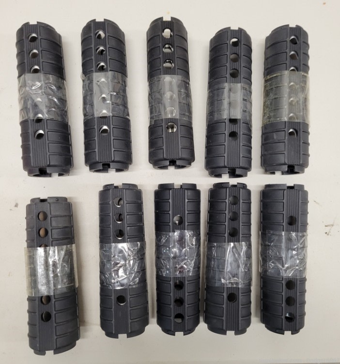 AR 15/M4 Carbine Handguard w/liner (Listing is for one - FREE SHIPPING)-img-0