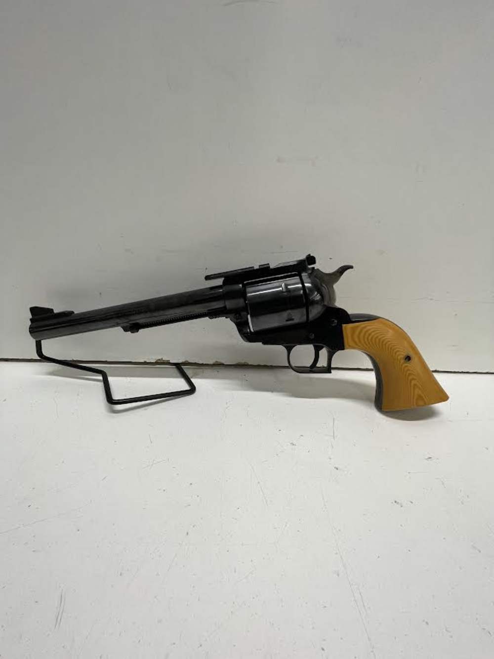 RUGER SUPER BLACKHAWK 7.5" SINGLE-ACTION 6 SHOT .44 MAGNUM-img-0