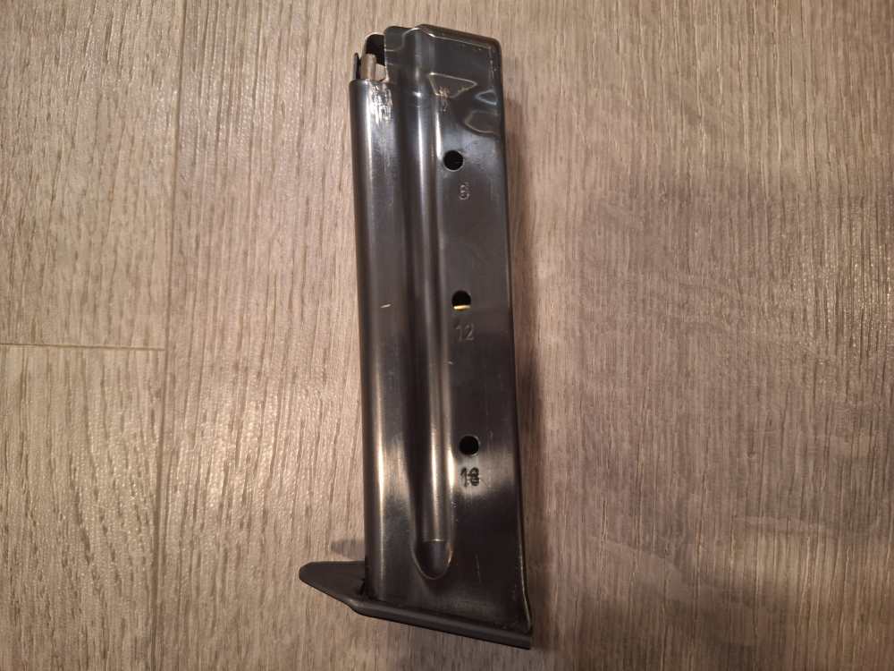 Mint Steyr GB semi-automatic pistol -img-15