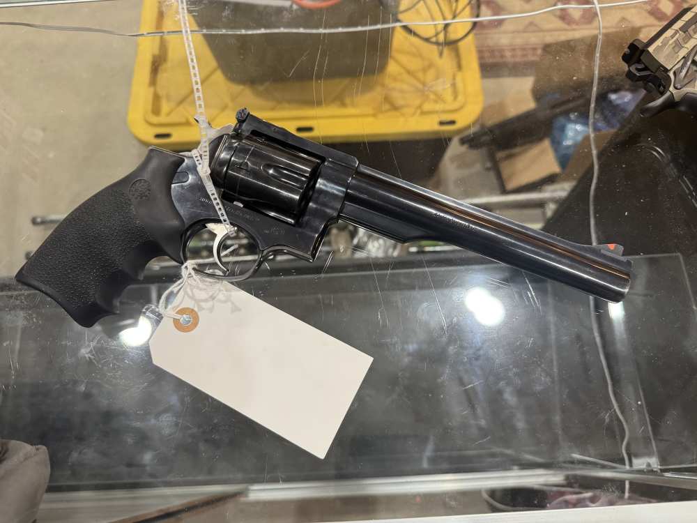 1985 production Ruger Redhawk in 44 Magnum!-img-0