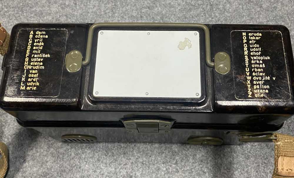 Czech TP-25 Field Phone Working Beautiful Condition Bakelite-img-6