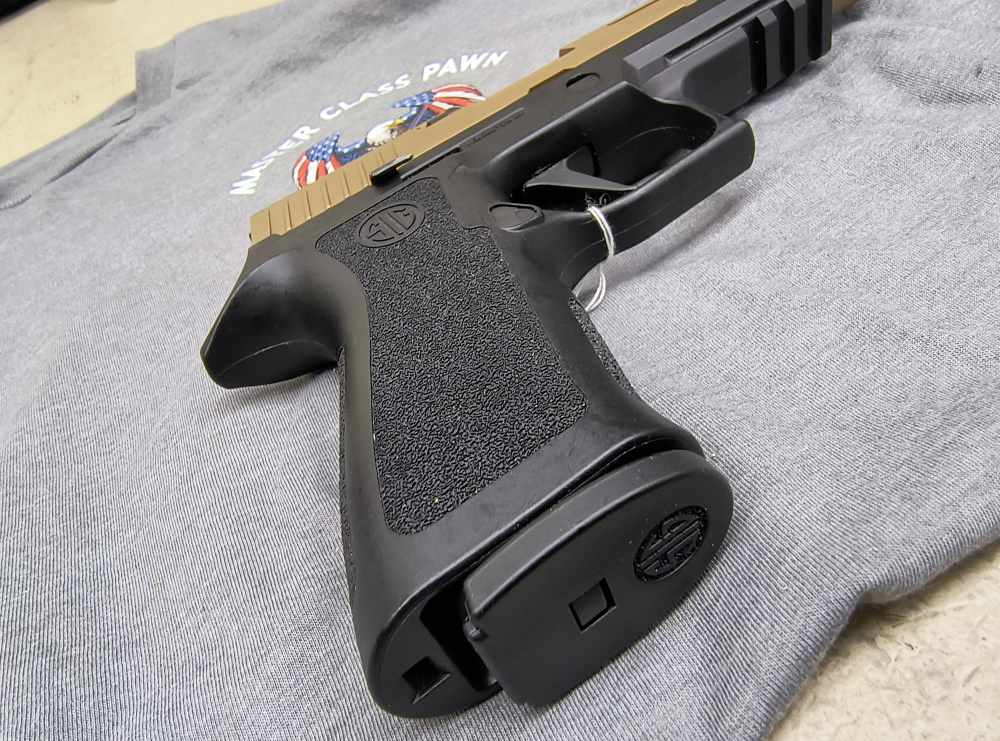 Sig Sauer P320 XVTAC-img-14